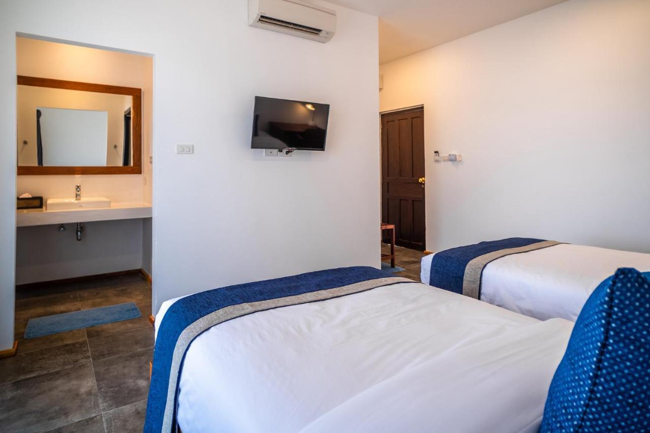 Hotel The Riviera Champasak Exterior foto